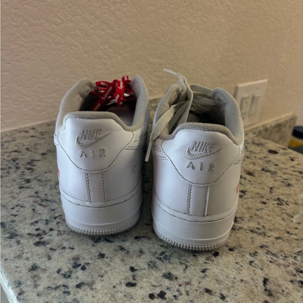 Supreme AF1 size 8.5 8/10